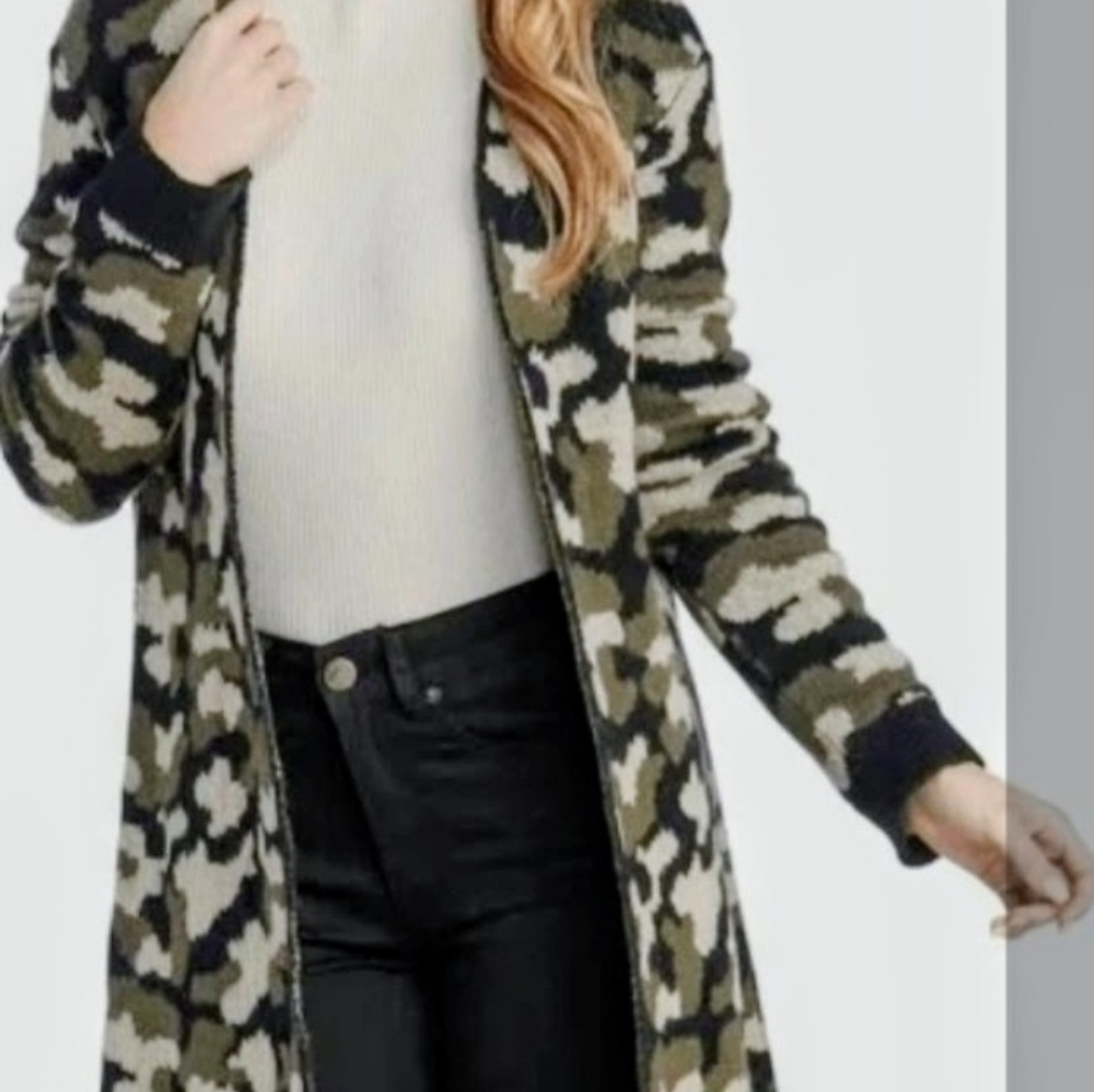 Mud pie, Camo Cardigan